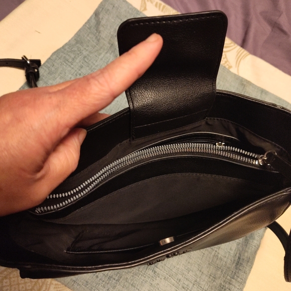 Nine West Black Shoulder Bag - Picture 5 of 8